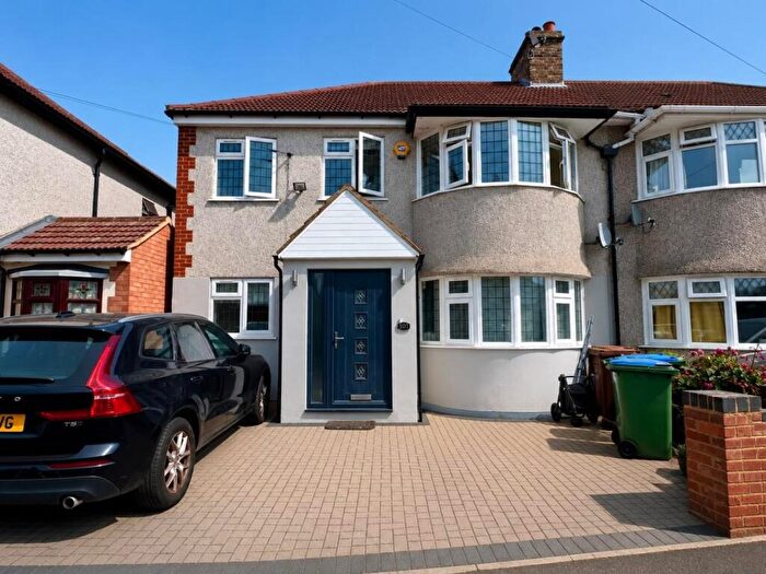 5 Bedroom Semi Detached House To Rent In Farnham Road, Welling, DA16