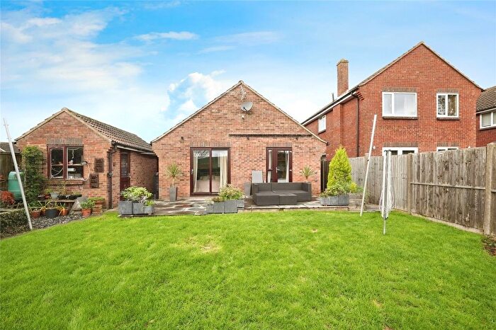 3 Bedroom Bungalow For Sale In Green Acres, Eythorne, Dover, Kent, CT15