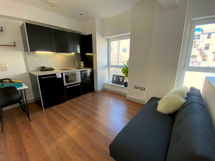 1 Bedroom Apartment To Rent In Sealock Warehouse, Burt Street, Cardiff, CF10