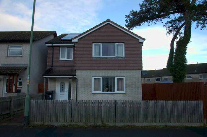 4 Bedroom End Of Terrace House To Rent In Berry Road, Paignton, TQ3