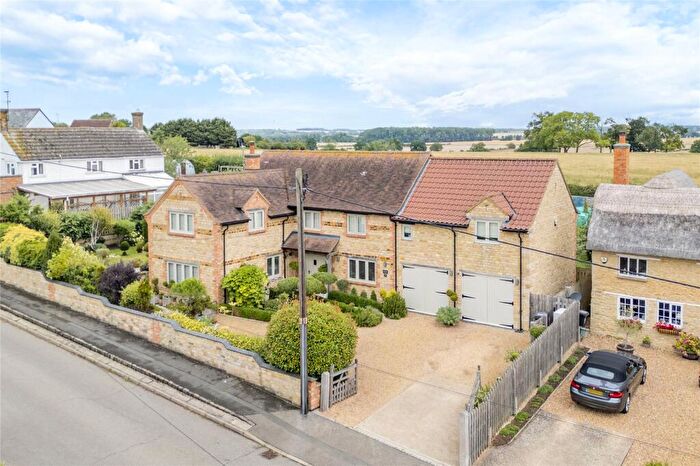 4 Bedroom Detached House For Sale In St. Andrews Lane, Titchmarsh, Kettering, Northamptonshire, NN14