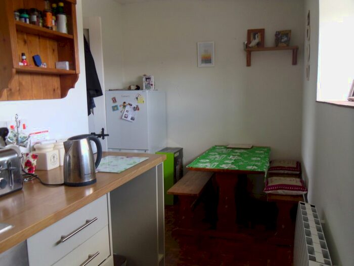 1 Bedroom Flat To Rent In South Street, Bridport, Dorset, DT6