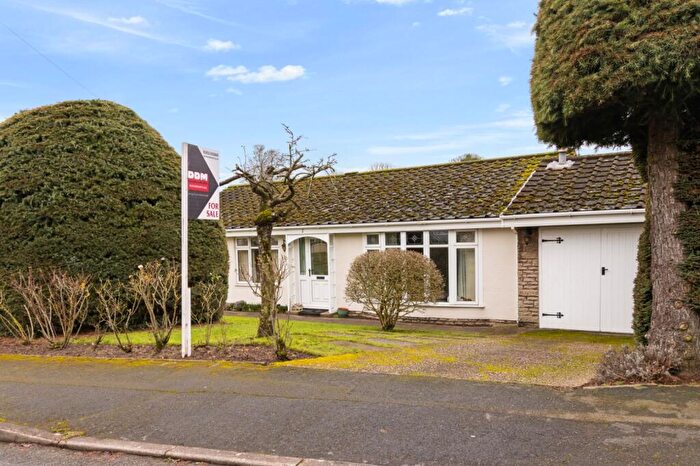 3 Bedroom Bungalow For Sale In Burnside, Broughton, North Lincolnshire, DN20