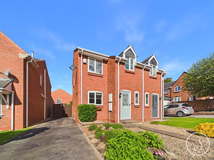 2 Bedroom Semi Detached House For Sale In Lennox Gardens, Temple Newsam, LS15