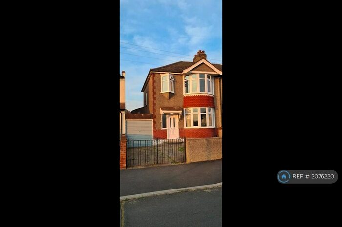 3 Bedroom Semi-Detached House To Rent In Penerley Road, Rainham, RM13