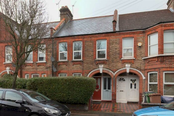 2 Bedroom Flat To Rent In Hibbert Road, London, E17