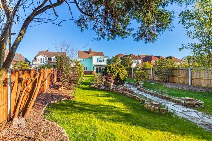 3 Bedroom Detached House To Rent In Baring Road, Hengistbury Head, BH6