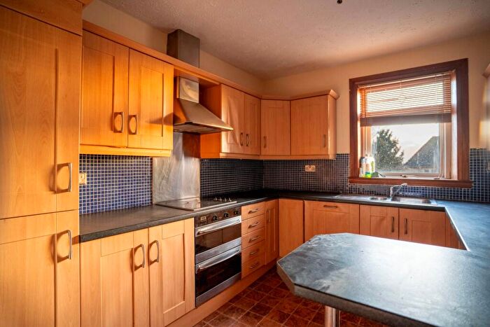 3 Bedroom Flat For Sale In Coats Street, Coatbridge, ML5