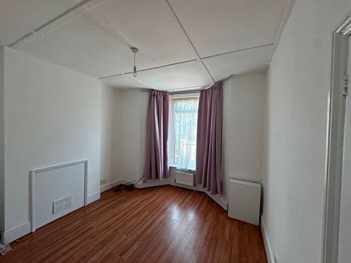 2 Bedroom Property To Rent In Sevenoaks, Kent, TN13
