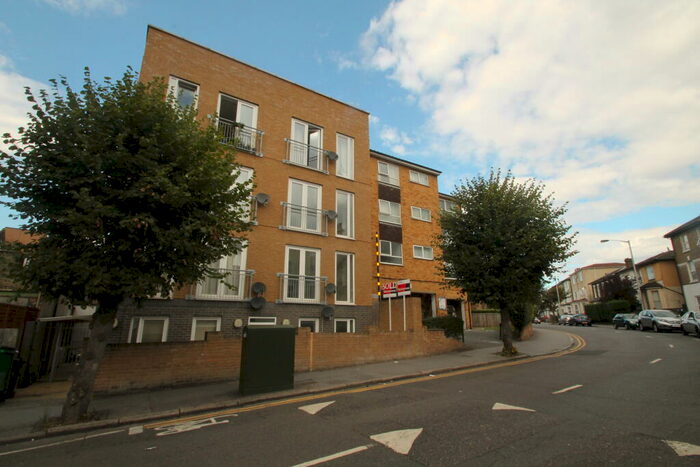 1 Bedroom Flat To Rent In Oakfield Road, Croydon, CR0
