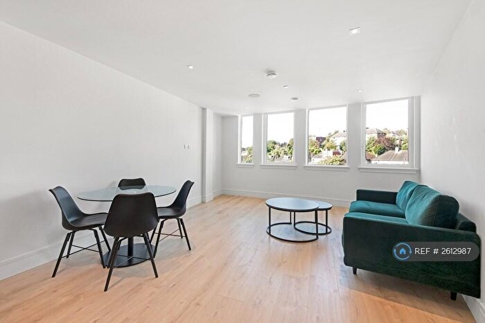 2 Bedroom Flat To Rent In Capella Court, Purley, CR8