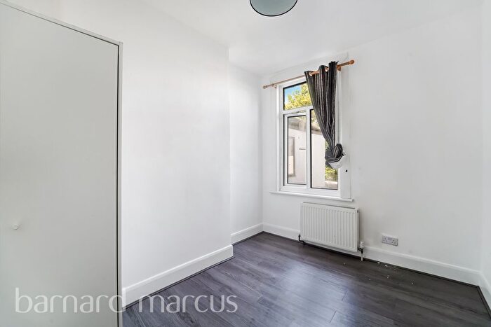 4 Bedroom Property To Rent In Devonshire Road, London, SW19