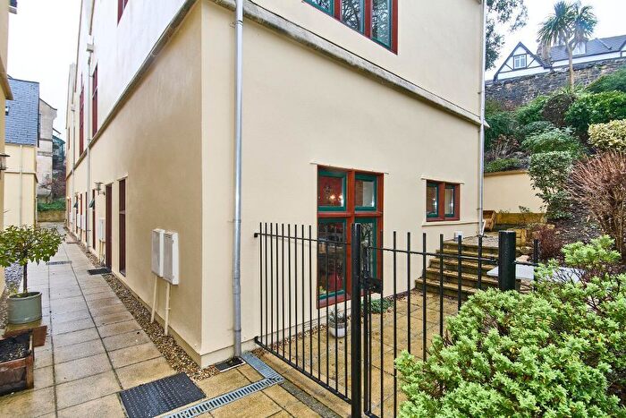 2 Bedroom Flat To Rent In - Wells Road, Bath, BA2