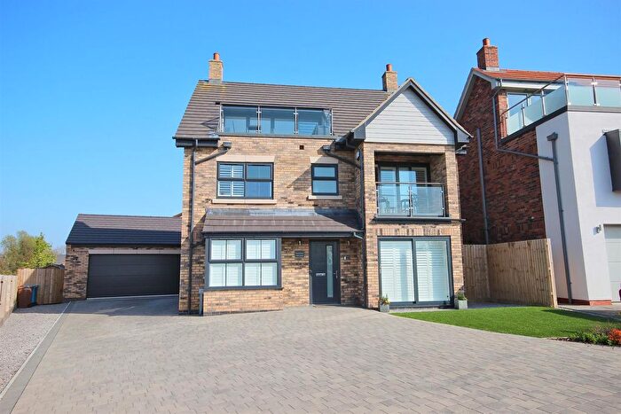 5 Bedroom Detached House For Sale In Eyre Grove, Hornsea, HU18