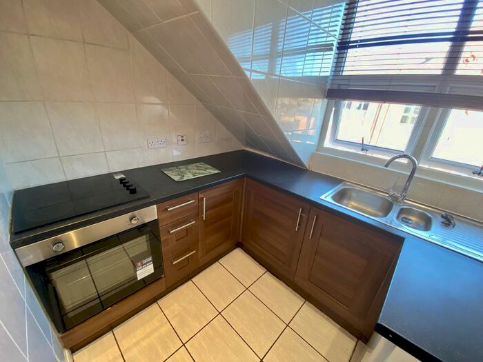 1 Bedroom Flat To Rent In Knighton Fields Road East, Knighton Fields, LE2