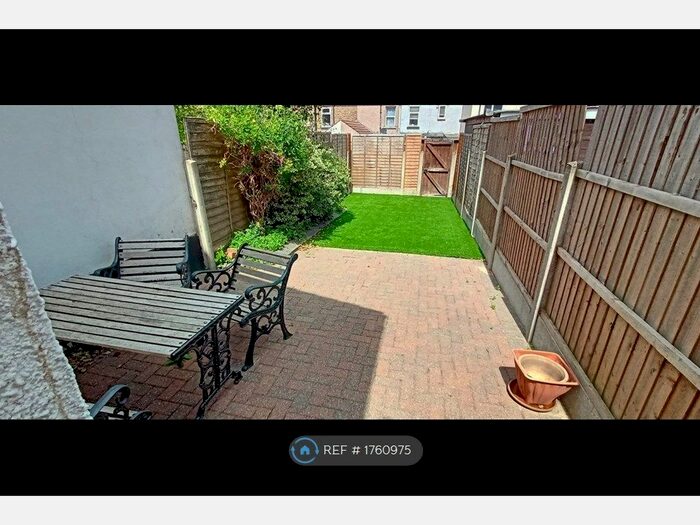 2 Bedroom Terraced House To Rent In William Street, Grays, RM17