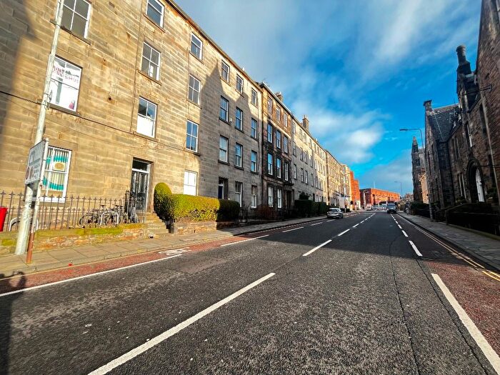 2 Bedroom Flat To Rent In Lauriston Place, Edinburgh, EH3