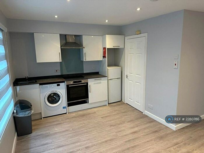 Studio To Rent In Brockley Road, London, SE4