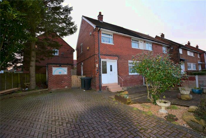 3 Bedroom Semi-Detached House To Rent In Asquith Avenue, Morley, Leeds, West Yorkshire, LS27