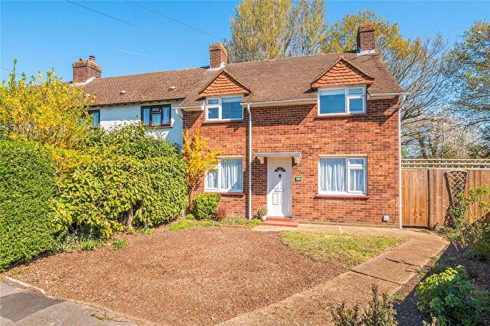 3 Bedroom Semi-Detached House To Rent In Newlands Close, Hersham, Walton-On-Thames, KT12