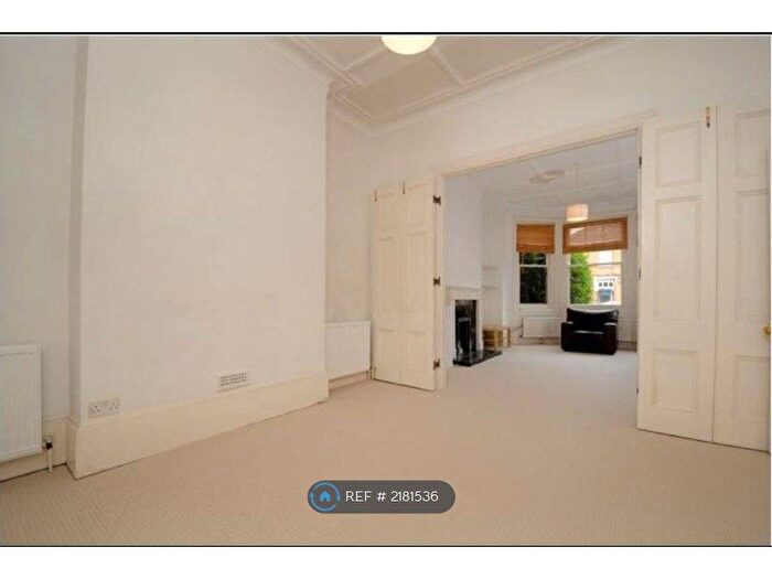 2 Bedroom Flat To Rent In Lanercost Road, London, SW2