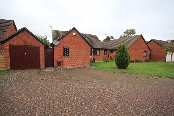 2 Bedroom Semi-Detached Bungalow To Rent In Chinnor, OX39