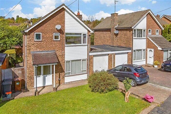 3 Bedroom Link Detached House For Sale In Combe End, Crowborough, East Sussex, TN6