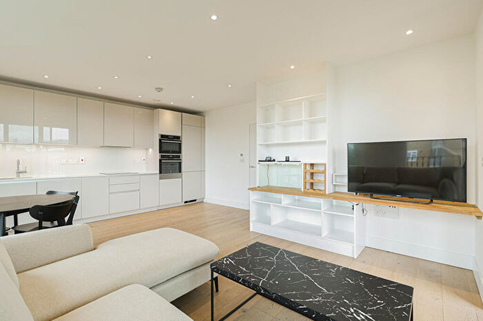 2 Bedroom Apartment To Rent In Camden Courtyards, Rochester Place, Camden, NW1