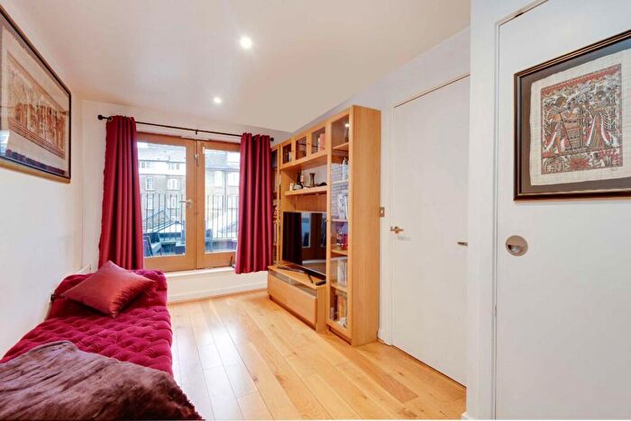 2 Bedroom Flat For Sale In Chalton Street, King's Cross, NW1