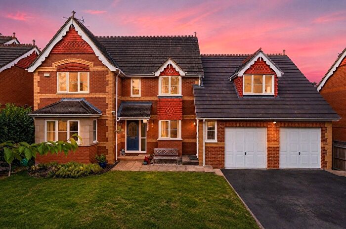 5 Bedroom Detached House For Sale In Alder Glade, Burghfield Common, Reading, Berkshire, RG7