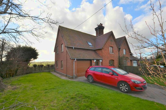 4 Bedroom Property For Sale In Upper Pollicott, Ashendon, Aylesbury, HP18