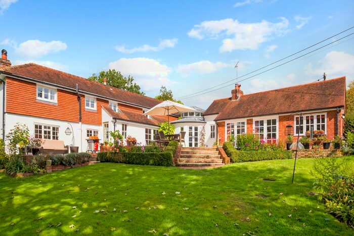3 Bedroom Detached House For Sale In Heads Hill, Thatcham, RG19