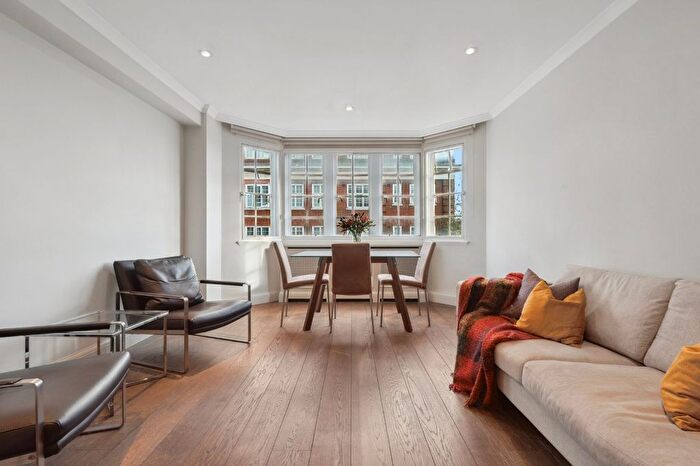 1 Bedroom Flat For Sale In Kensington High Street, Campden Hill, W8