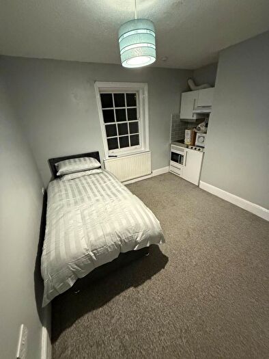 Studio To Rent In Main Road, Margaretting, CM4