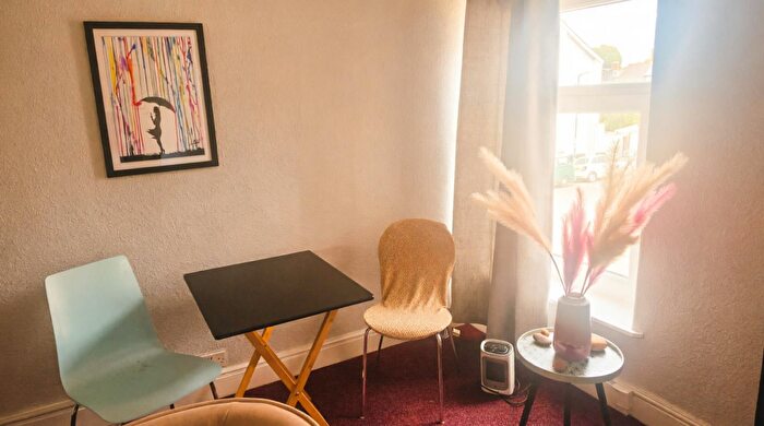 1 Bedroom Apartment To Rent In Kings Road, Cardiff, CF11