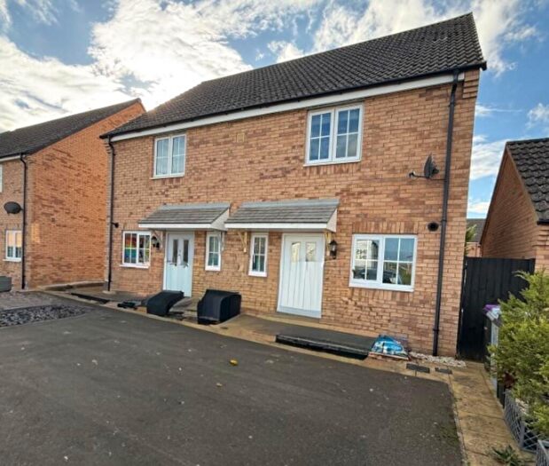 2 Bedroom Semi Detached House For Sale In Jubilee Drive, Market Deeping, PE6