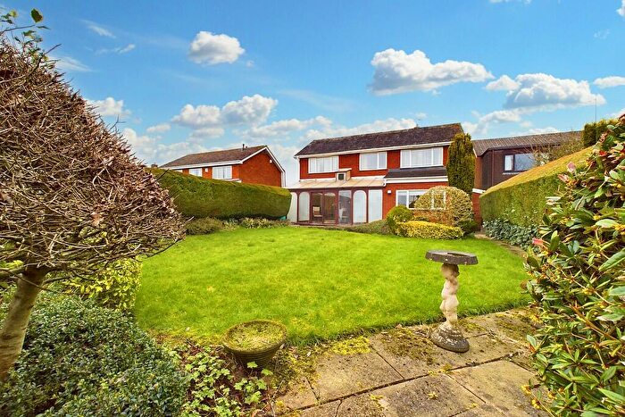 4 Bedroom Link Detached House For Sale In Common Lane, Bednall, ST17