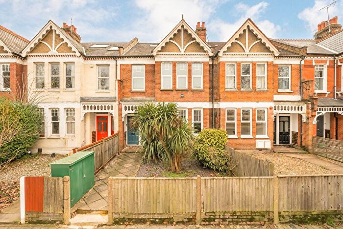 2 Bedroom Flat For Sale In Weir Road, Balham, SW12