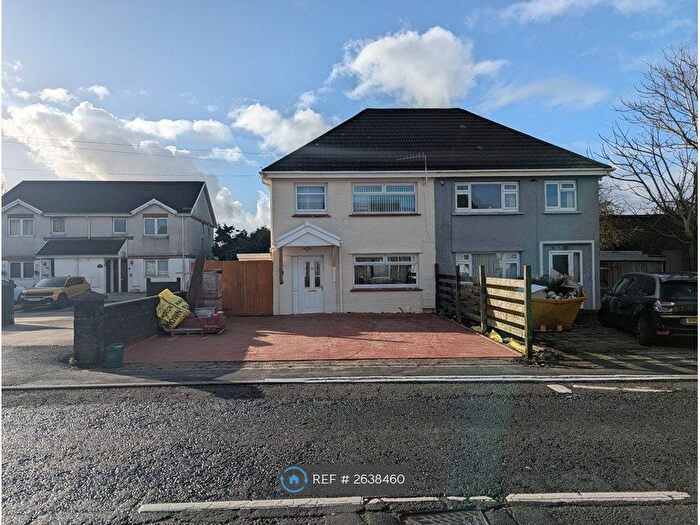 3 Bedroom Semi-Detached House To Rent In Carmarthen Road, Fforestfach, Swansea, SA5