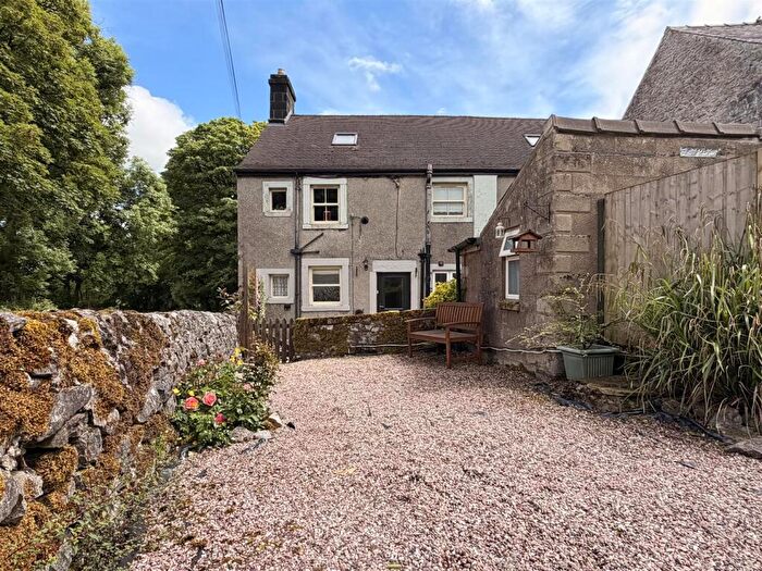 2 Bedroom Apartment To Rent In Dale View, Taddington, SK17