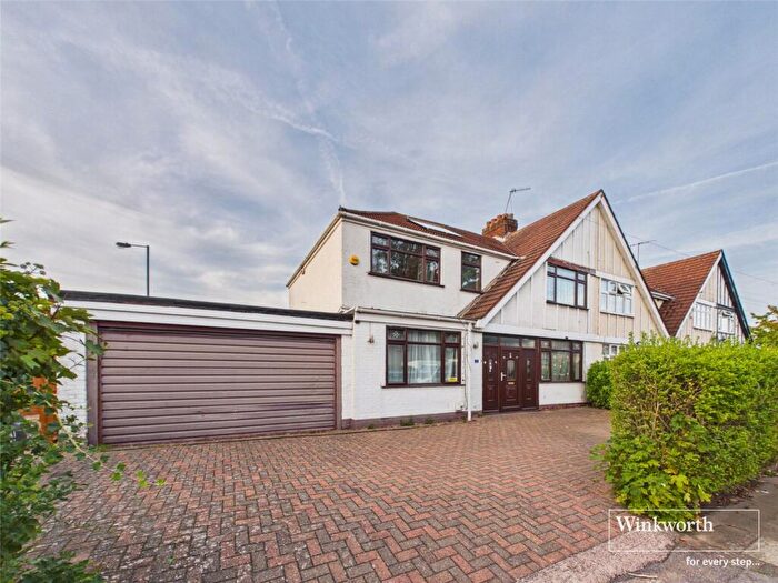 6 Bedroom Semi Detached House For Sale In D'arcy Drive, Harrow, Middlesex, HA3