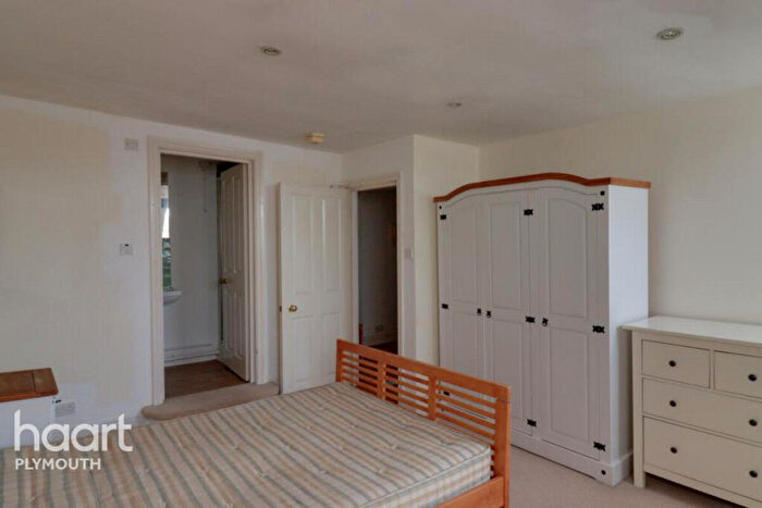 2 Bedroom Flat To Rent In Elliot Terrace, Plymouth, PL1