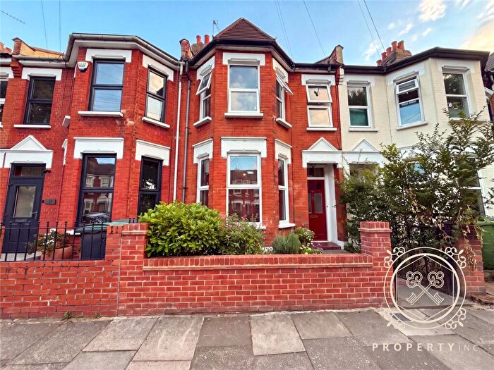 3 Bedroom Terraced House For Sale In Cobham Road, London, N22