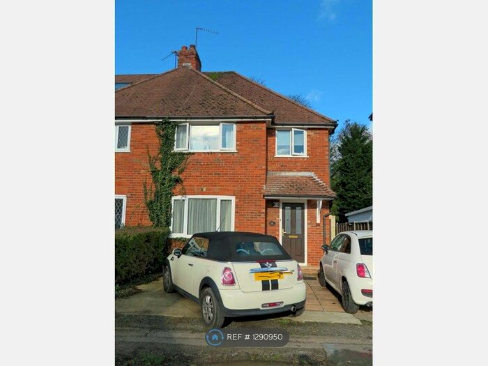 4 Bedroom Semi-Detached House To Rent In Beech Grove, Guildford GU2
