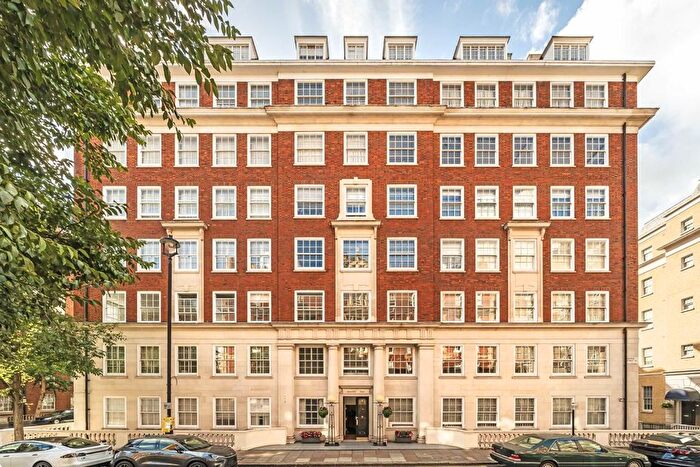 3 Bedroom Flat For Sale In George Street, Marylebone, W1H