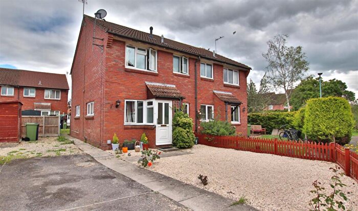 1 Bedroom House For Sale In Hughes Close, Northway, Tewkesbury, GL20