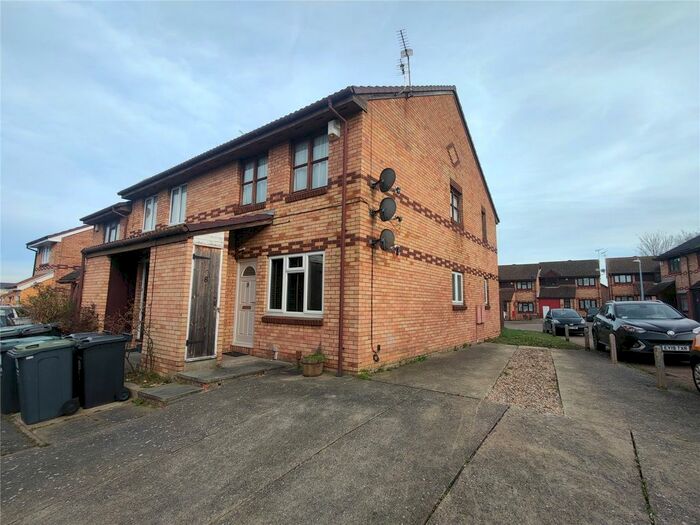 1 Bedroom End Of Terrace House To Rent In Maypole Road, Gravesend, Kent, DA12