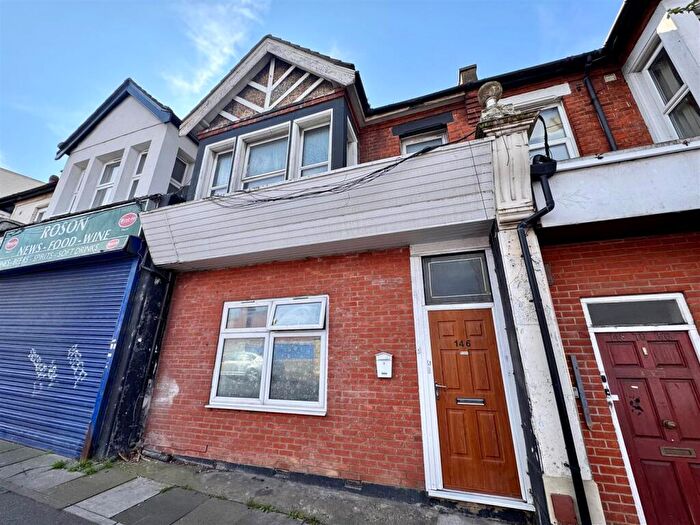 1 Bedroom Flat To Rent In Station Road, Westcliff-On-Sea, SS0