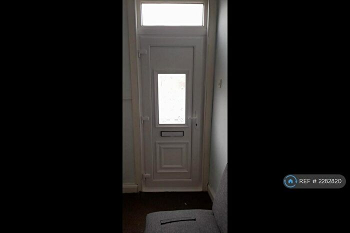 2 Bedroom Terraced House To Rent In Milton Road, Luton, LU1