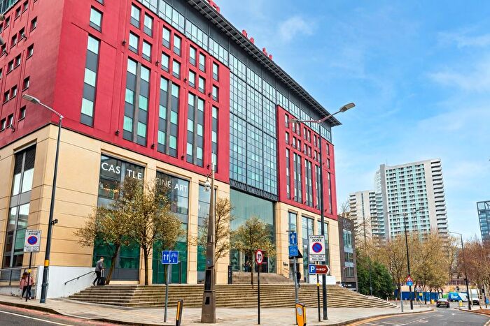1 Bedroom Flat For Sale In Royal Arch Apartments The Mailbox, Wharfside Street, Birmingham, B1